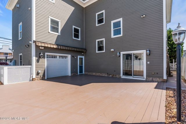 56 J Street, Seaside Park, NJ 08752