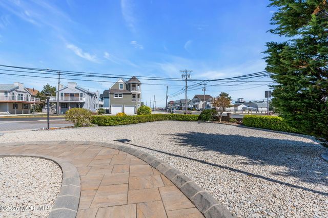 56 J Street, Seaside Park, NJ 08752