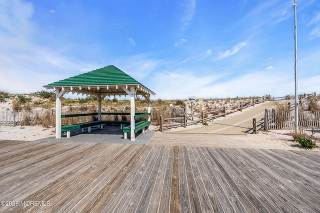 56 J Street, Seaside Park, NJ 08752