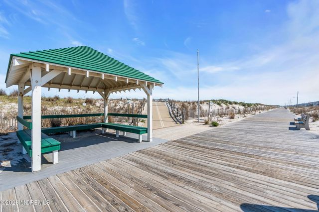 56 J Street, Seaside Park, NJ 08752