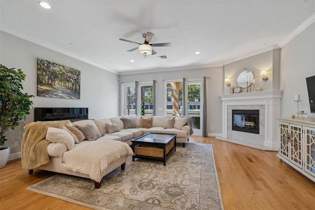 610 SAXONY BOULEVARD, St Petersburg, FL 33716
