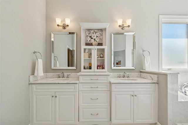 610 SAXONY BOULEVARD, St Petersburg, FL 33716