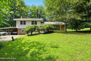 3028 Shadybrook Ln, New Albany, IN 47150