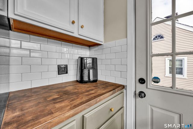 9 North Beach Drive, New Fairfield, CT 06812