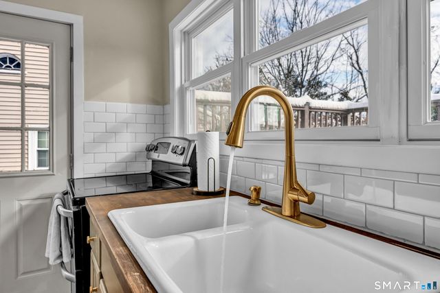 9 North Beach Drive, New Fairfield, CT 06812