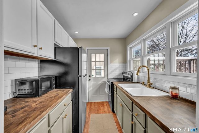 9 North Beach Drive, New Fairfield, CT 06812