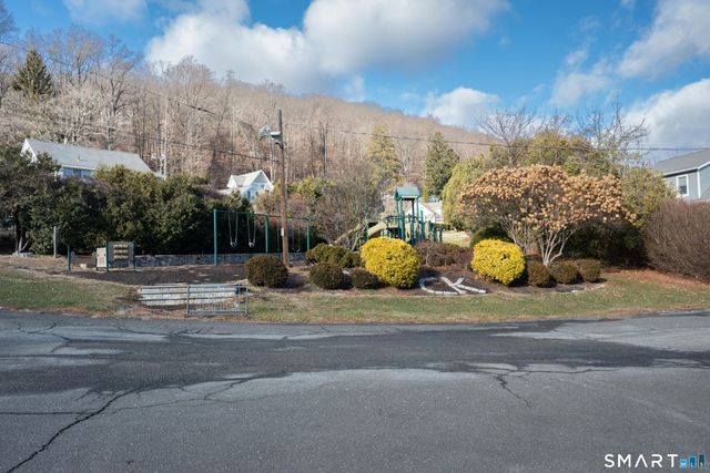 9 North Beach Drive, New Fairfield, CT 06812