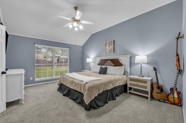 822 Crested Butte Drive, Hewitt, TX 76643