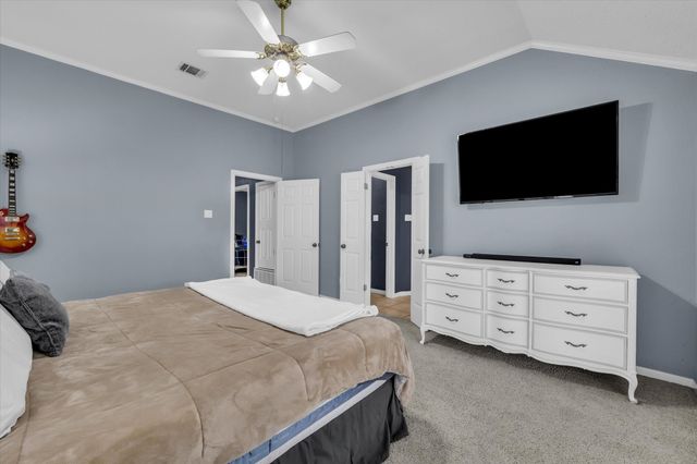 822 Crested Butte Drive, Hewitt, TX 76643