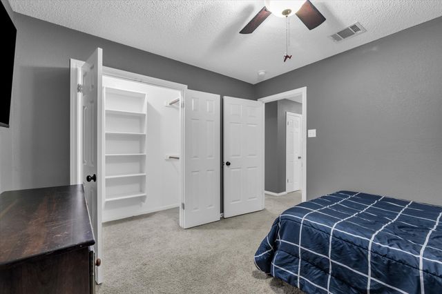 822 Crested Butte Drive, Hewitt, TX 76643