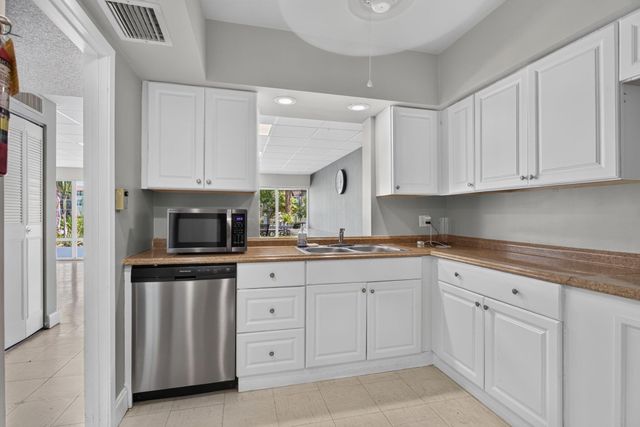 801 S Federal Highway 1103, Pompano Beach, FL 33062