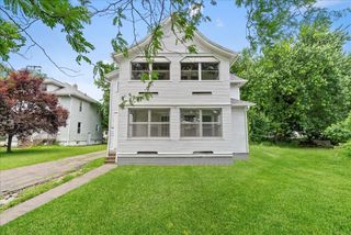 916 Wildwood Avenue, Jackson, MI 49202