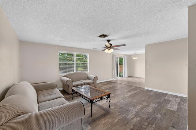 3414 KING GEORGE LANE, Seffner, FL 33584