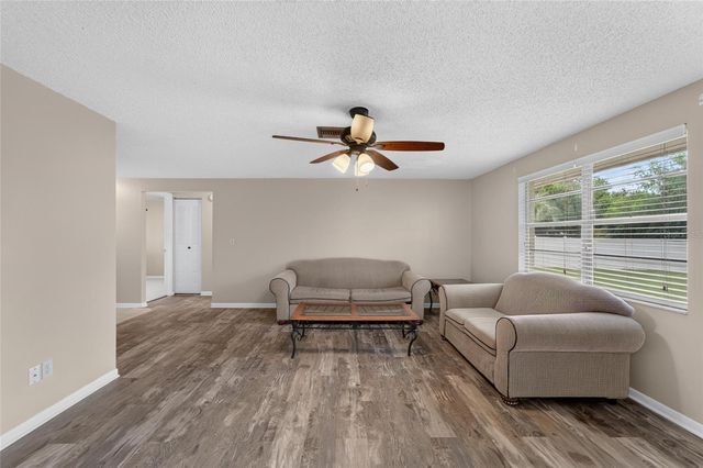 3414 KING GEORGE LANE, Seffner, FL 33584