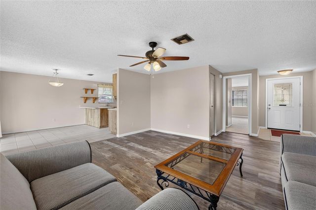 3414 KING GEORGE LANE, Seffner, FL 33584