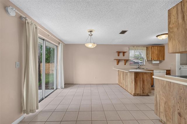 3414 KING GEORGE LANE, Seffner, FL 33584