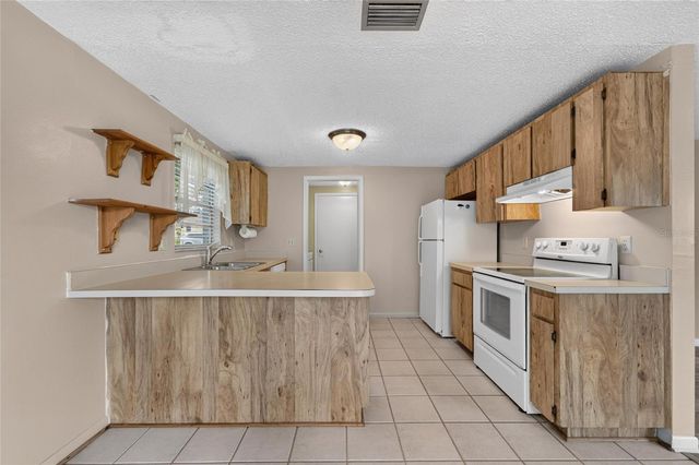 3414 KING GEORGE LANE, Seffner, FL 33584