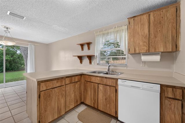3414 KING GEORGE LANE, Seffner, FL 33584