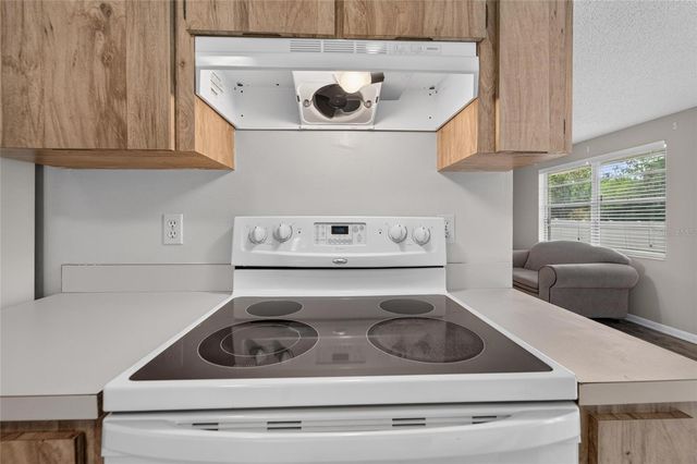 3414 KING GEORGE LANE, Seffner, FL 33584