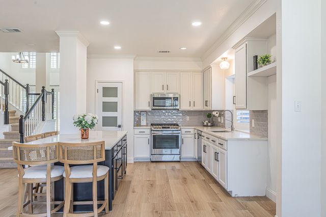 12392 Hawk Creek Drive, Frisco, TX 75033