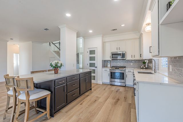 12392 Hawk Creek Drive, Frisco, TX 75033