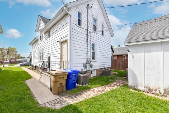 4223 21st AVENUE, Kenosha, WI 53140