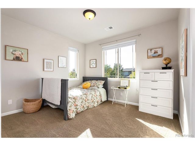 25551 E Indore Dr, Aurora, CO 80016