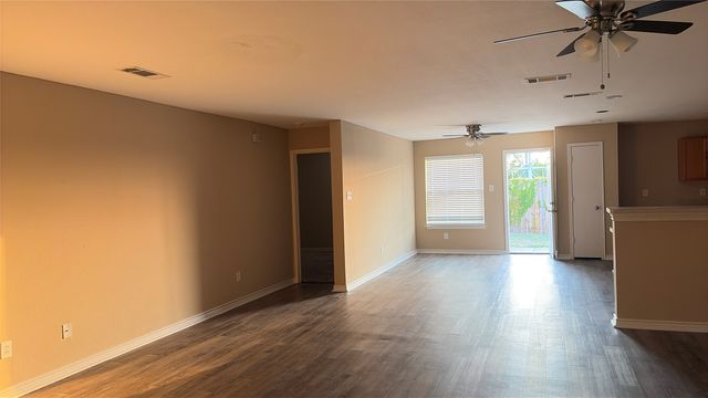6213 Balcony Lane, Dallas, TX 75241