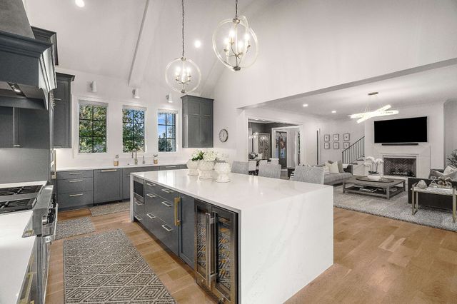 115 Page Rd, Nashville, TN 37205