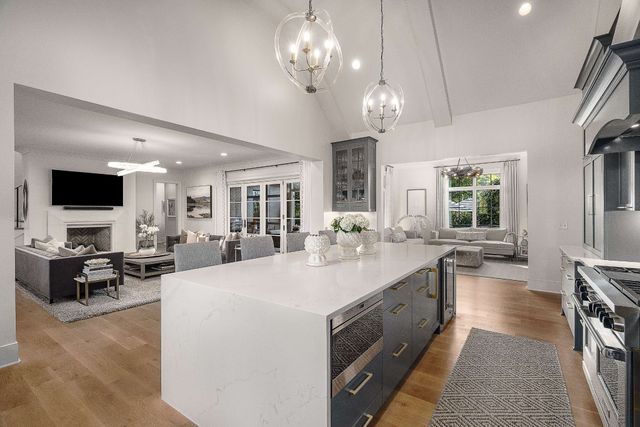 115 Page Rd, Nashville, TN 37205