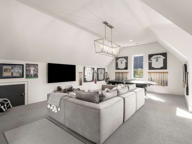 115 Page Rd, Nashville, TN 37205