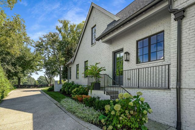 115 Page Rd, Nashville, TN 37205