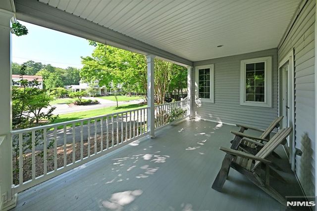 50 Midland Avenue, Wyckoff, NJ 07481