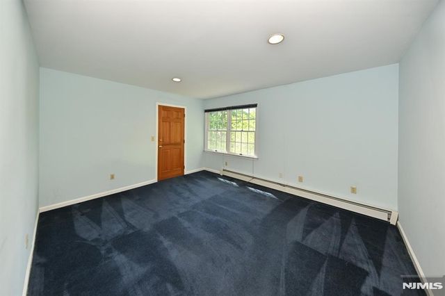 50 Midland Avenue, Wyckoff, NJ 07481
