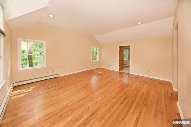 50 Midland Avenue, Wyckoff, NJ 07481