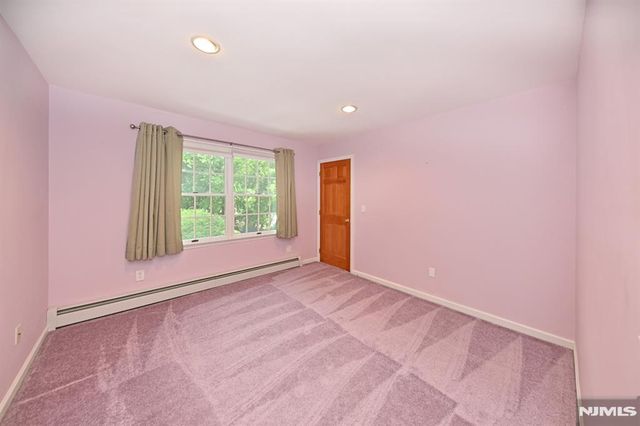 50 Midland Avenue, Wyckoff, NJ 07481