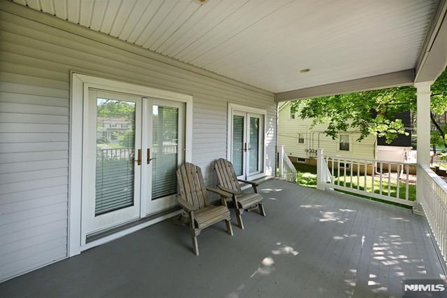 50 Midland Avenue, Wyckoff, NJ 07481