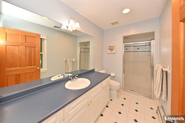 50 Midland Avenue, Wyckoff, NJ 07481