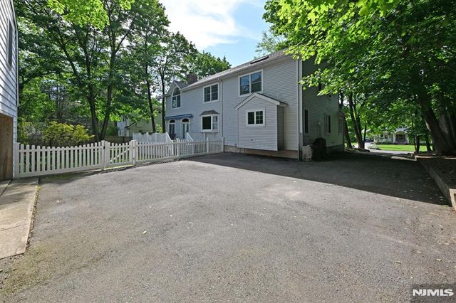 50 Midland Avenue, Wyckoff, NJ 07481