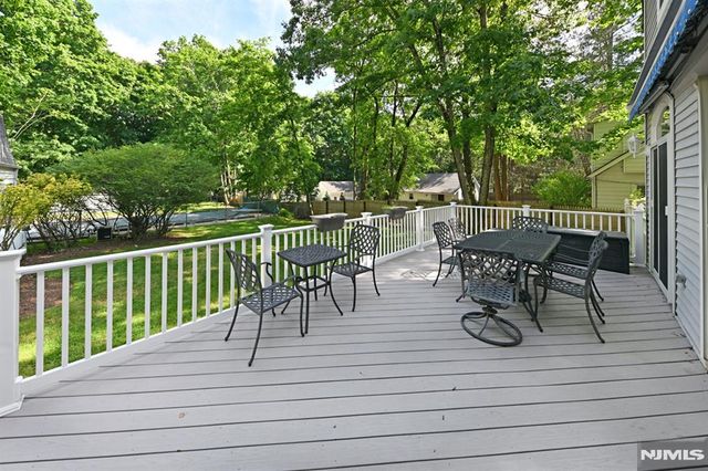 50 Midland Avenue, Wyckoff, NJ 07481