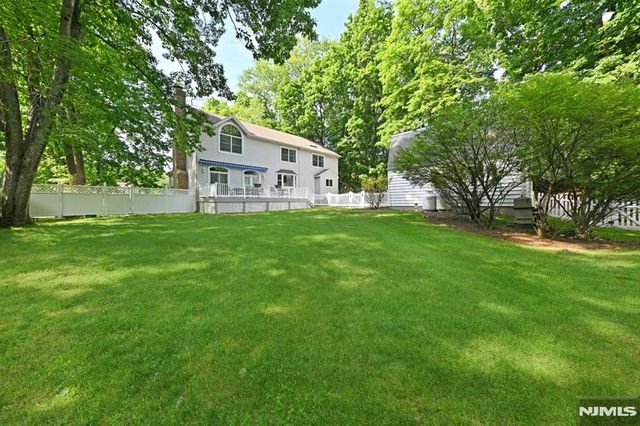50 Midland Avenue, Wyckoff, NJ 07481