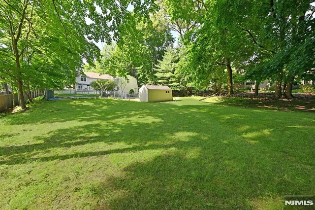 50 Midland Avenue, Wyckoff, NJ 07481
