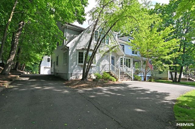 50 Midland Avenue, Wyckoff, NJ 07481