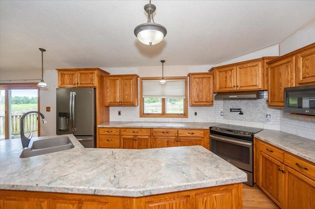 5426 S Darrow Rd, Superior, WI 54880