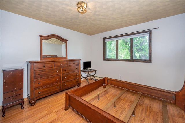 5426 S Darrow Rd, Superior, WI 54880