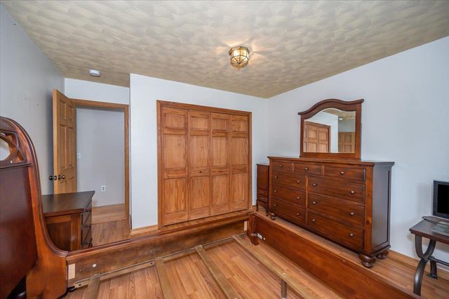 5426 S Darrow Rd, Superior, WI 54880