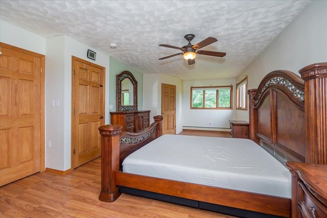 5426 S Darrow Rd, Superior, WI 54880