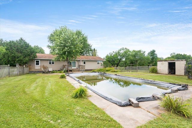 5426 S Darrow Rd, Superior, WI 54880