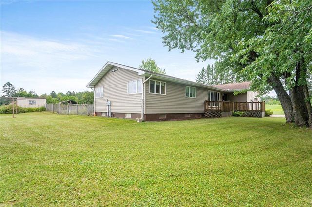 5426 S Darrow Rd, Superior, WI 54880