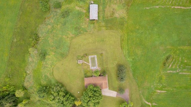 5426 S Darrow Rd, Superior, WI 54880